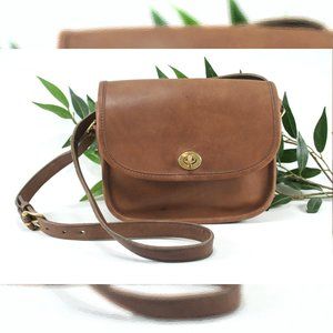 Coach Vintage 70s Leather Turnlock City Bag